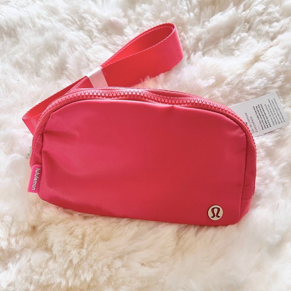 💗 NWT Lululemon Everywhere Belt Bag - Pale Raspberry 💗